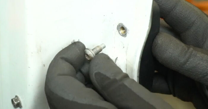 Wie man RENAULT MASTER II Bus (JD) 2.5 dCi 1999 Türgriff austauscht - Schritt-für-Schritt-Tutorials und Videoanleitungen