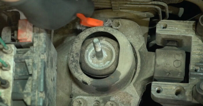 Kā nomainīt Motora stiprinājums RENAULT MASTER II Autobuss (JD) 2003 - lejupielādējiet PDF rokasgrāmatas un video instrukcijas