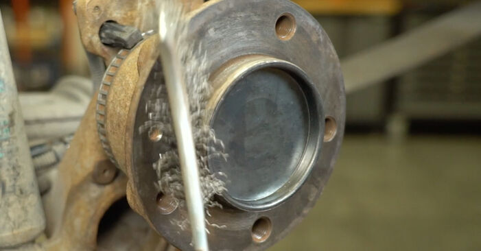 Comment remplacer Roulement de roue sur RENAULT MASTER : téléchargez les manuels PDF et les instructions vidéo