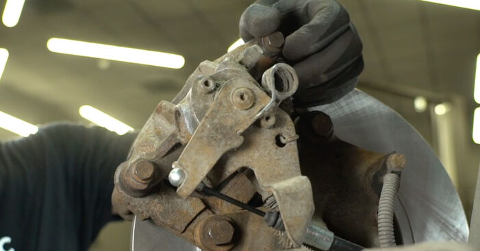 Kako zamenjati NISSAN NV400 Kolesni lezaj - priročniki s koraki in video vodniki