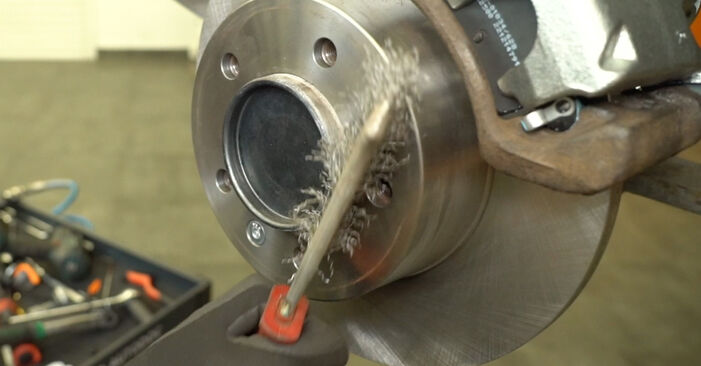 Αλλάζοντας Ρουλεμάν τροχών σε RENAULT MASTER μόνοι σας