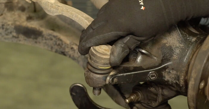 Trocar Rolamento da Roda no NISSAN INTERSTAR Caixa (X70) 3.0 dCi 140 2005 por conta própria