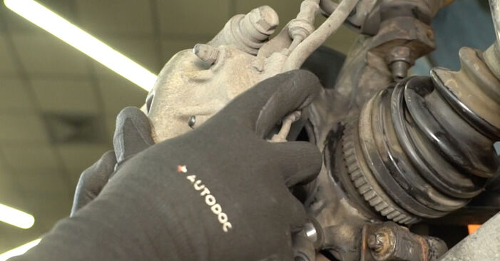 Como trocar Rolamento da Roda no Nissan Interstar Van 2002 - manuais gratuitos em PDF e vídeo