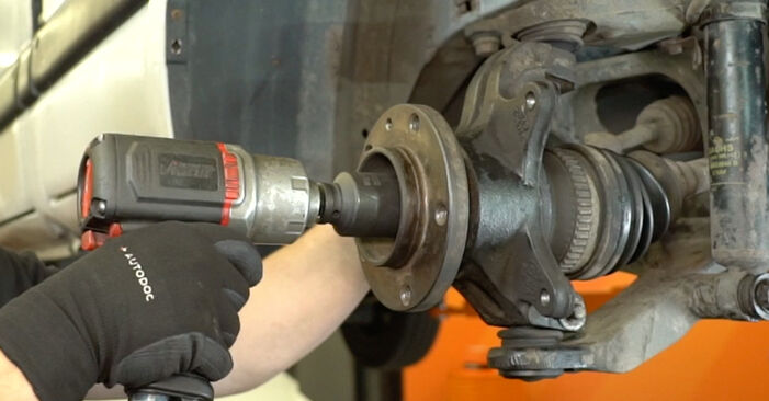 Wiellager RENAULT MASTER dCi (FH0F) vervangen: online leidraden en videohandleidingen