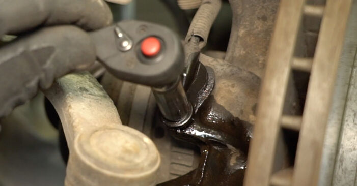 Mudar Rolamento da Roda no Renault Master II Minibus 2006 não será um problema se você seguir este guia ilustrado passo a passo