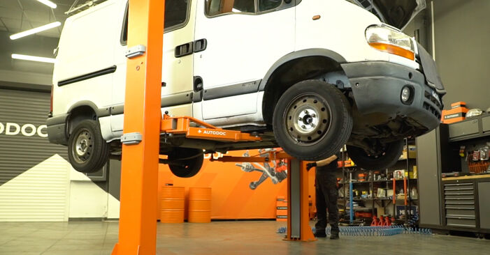 Cambiar Correa Poly V Renault Master 2 Furgón 2.2 dCI 2000: manuales de taller gratuitos
