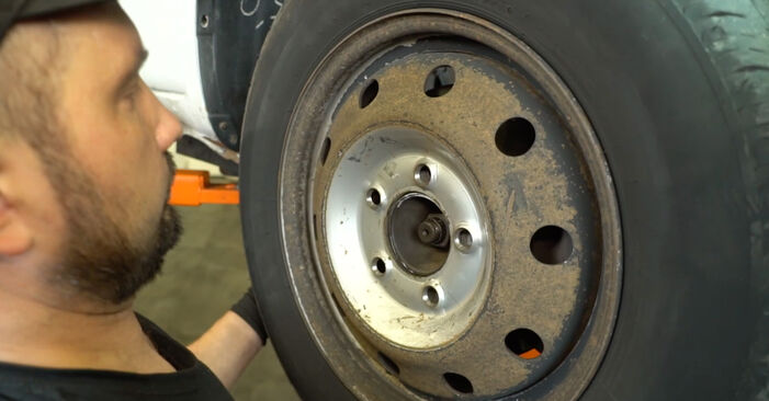 Hoe Multiriem RENAULT TRAFIC II Bestelwagen (FL) 2013 wisselen – raad en uitleg