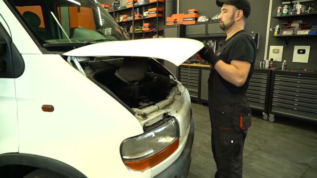 Jak vyměnit Żhavící svíčka na RENAULT MASTER - bezplatné PDF a video návody.