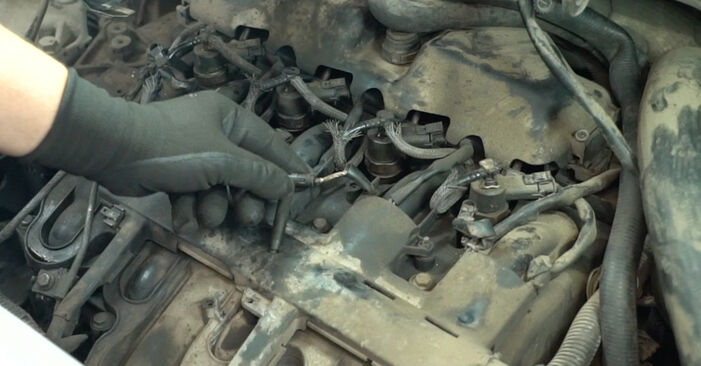 Wie problematisch ist es, selber zu reparieren: Glühkerzen beim Renault Laguna 2 Grandtour 2.0 16V Turbo (KG0S, KG1L, KG03) 2007 auswechseln – Downloaden Sie sich bebilderte Tutorials