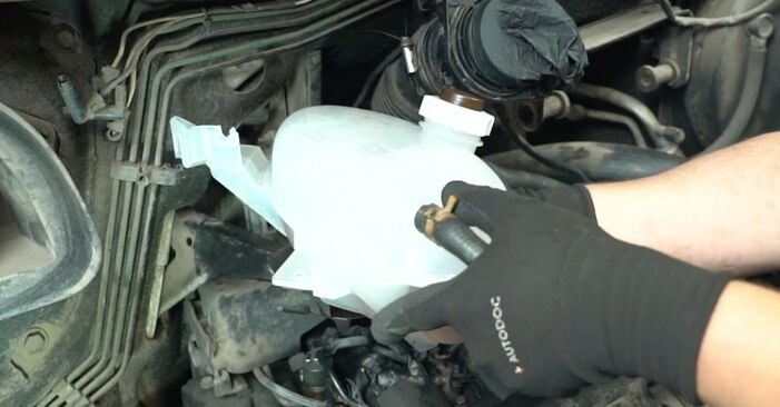 Wie Glühkerzen beim Renault Vel Satis BJ 2002 gewechselt werden - Unentgeltliche PDF- und Videoanweisungen