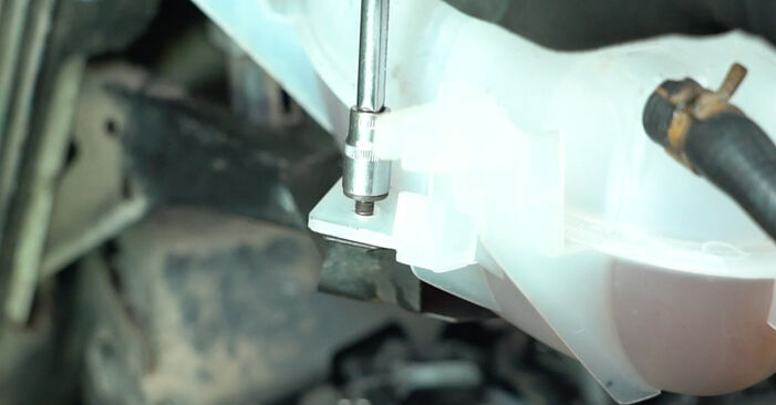 Jak vyměnit NISSAN PRIMASTAR Żhavící svíčka - návody a video tutoriály krok po kroku.