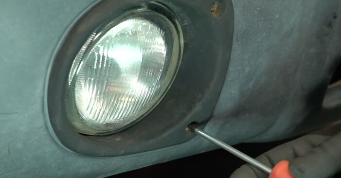 Nebelscheinwerfer Renault Megane 1 Cabrio 1.6 16V (EA04, EA0B, EA11, EA1J) 1996 tauschen - Kostenlose PDF- und Videoanleitungen