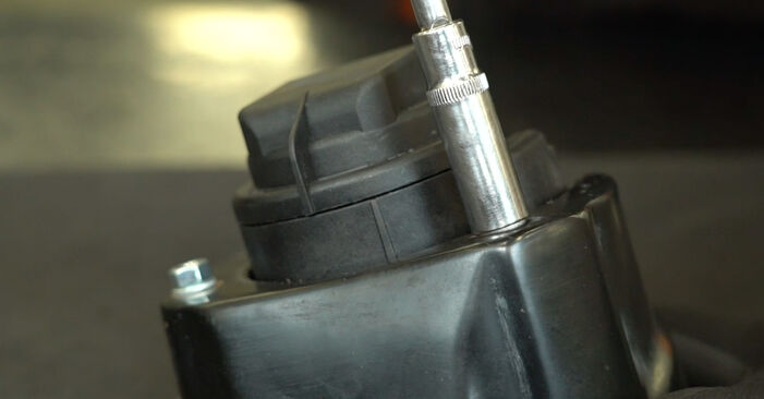 Nebelscheinwerfer Renault Megane 1 Cabrio 1.4 16V 1998 wechseln: Kostenlose Reparaturhandbücher