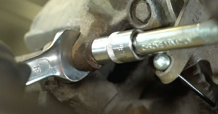 Jaké náročné to je, pokud to budete chtít udělat sami: Brzdovy kotouc výměna na autě NISSAN INTERSTAR - stáhněte si ilustrovaný návod