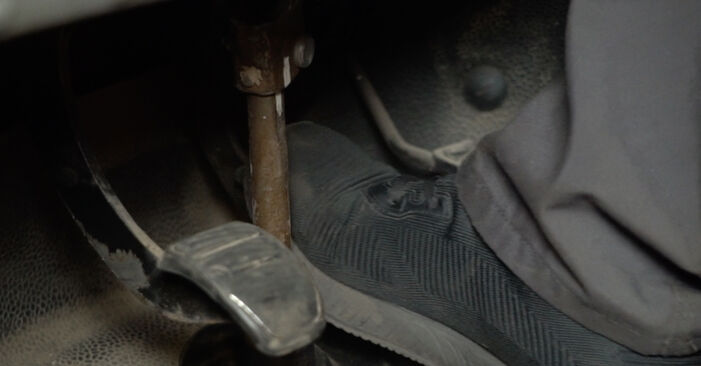 Как се сменя Спирачни Накладки на NISSAN INTERSTAR автобус (X70) 2014 - съвети и номера