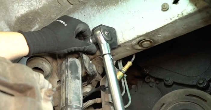 Hoe Fuseekogel wisselen RENAULT MASTER II Bus (JD) 2003: download pdf-gidsen en video-tutorials