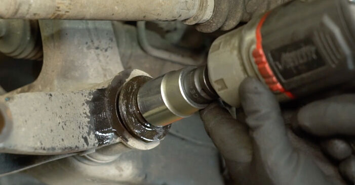 Jak vyměnit Kulový Čep Ramene na NISSAN INTERSTAR - tipy a triky