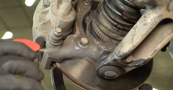 Podrobná doporučení pro svépomocnou výměnu NISSAN INTERSTAR Kulový Čep Ramene