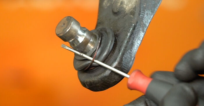 Jaké náročné to je, pokud to budete chtít udělat sami: Kulový Čep Ramene výměna na autě NISSAN INTERSTAR - stáhněte si ilustrovaný návod