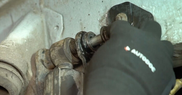 Svépomocná výměna Kulový Čep Ramene na NISSAN INTERSTAR