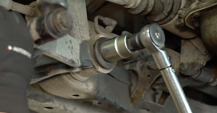 NISSAN INTERSTAR Kulový Čep Ramene návod na výměnu, krok po kroku.