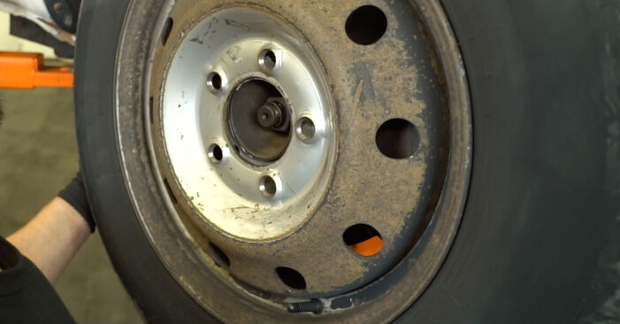 NISSAN INTERSTAR Kulový Čep Ramene svépomocná výměna díky návodu z naší dílny