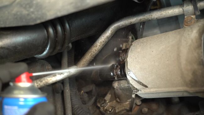 Wie Ausgleichsbehälter RENAULT MASTER II Bus (JD) 2.2 dCI 1999 austauschen - Schrittweise Handbücher und Videoanleitungen