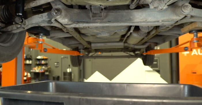 NISSAN INTERSTAR Chladič Vody výměna: bezplatné návody z naší dílny