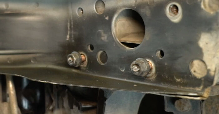 Svépomocná výměna Chladič Vody na NISSAN INTERSTAR