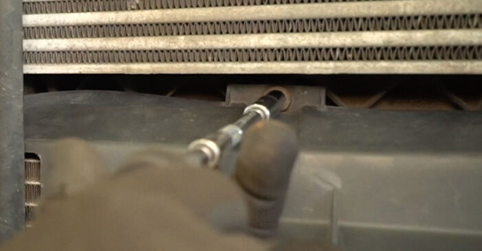 Svépomocná výměna Chladič Vody na autě NISSAN INTERSTAR