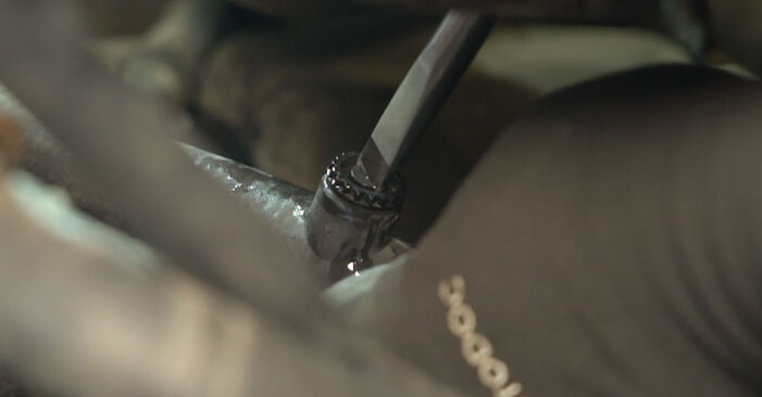 Manualul de schimb Radiator Racire RENAULT MASTER 2005 - pas cu pas