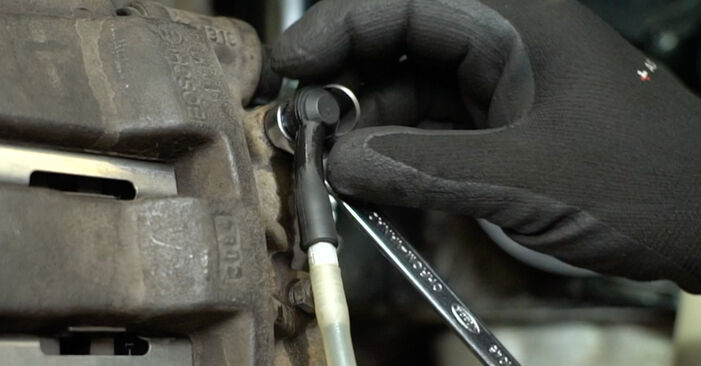 Wie man NISSAN INTERSTAR Pritsche/Fahrgestell dCi 120 2004 Bremssattel Reparatursatz wechselt - Schritt-für-Schritt-Leitfäden und Video-Tutorials