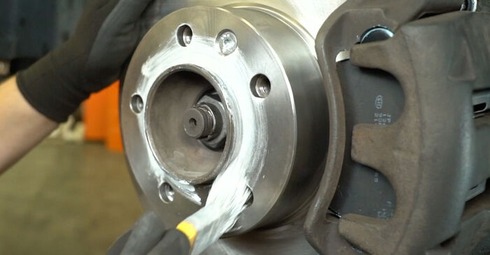Wie problematisch ist es, selber zu reparieren: Bremssattel Reparatursatz beim Interstar dCi 150 2009 auswechseln – Downloaden Sie sich bebilderte Tutorials