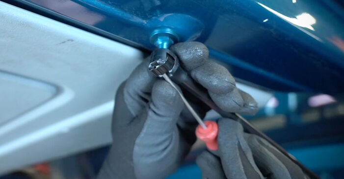 Πώς να αλλάξετε Αμορτισέρ Πορτ Μπαγκαζ σε OPEL VIVARO - δωρεάν εγχειρίδια PDF και βίντεο οδηγιών