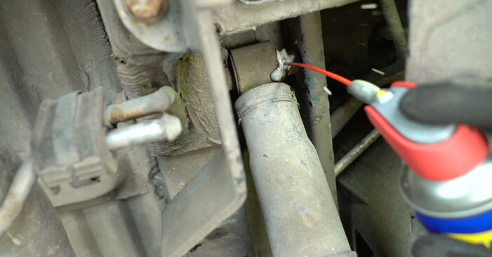 Wymiana Amortyzator OPEL VIVARO Platform/Chassis (E7) 2.0 CDTI 2001 - darmowe instrukcje PDF i wideo