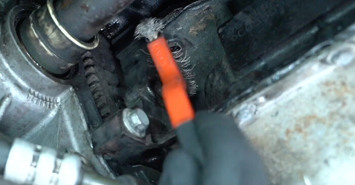 Jak vyměnit Snímač Otáček Klikové Hřídele na VAUXHALL MOVANO: stáhněte si PDF návody a video instrukce.