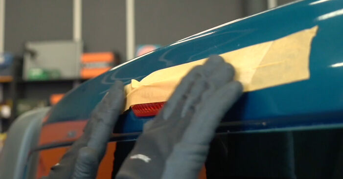 Αντικαθιστώντας μόνοι σας Συμπληρωματικό φωτιστικό σώμα φρένων στο OPEL VIVARO