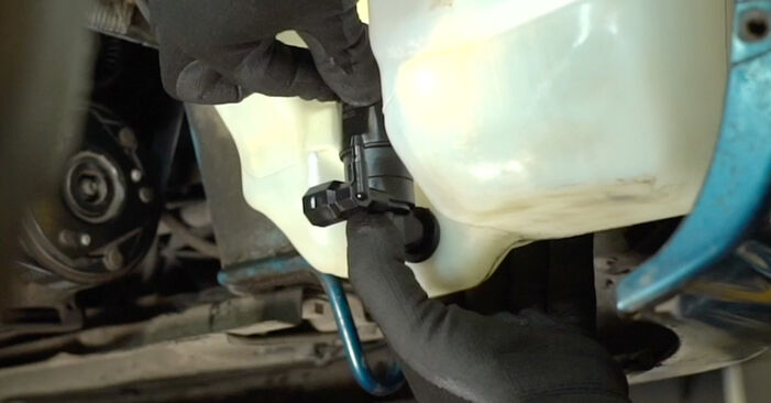 Schimbare Pompa apa sistem curatire parbriz Opel Vivaro A Combi 1.9 DTI (F7, J7, A07) 2003: manualele de atelier gratuite