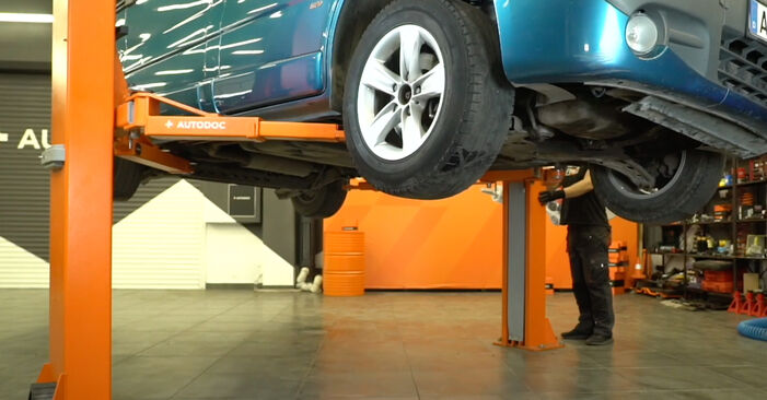 Schimbare Pompa apa sistem curatire parbriz Opel Vivaro A Combi 1.9 DTI (F7, J7, A07) 2003: manualele de atelier gratuite