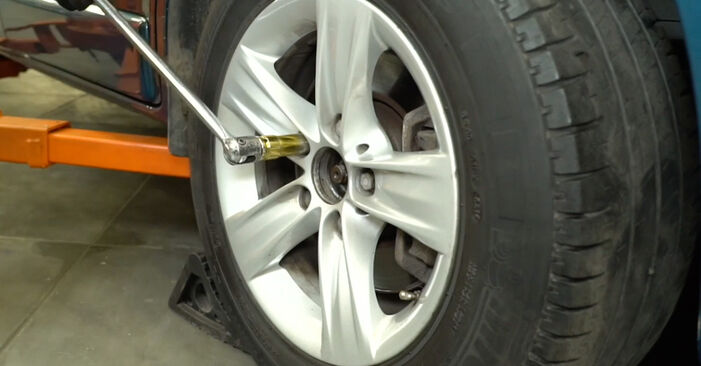 How to replace OPEL Vivaro A Platform / Chassis (X83) 2.0 CDTI 2002 Control Arm - step-by-step manuals and video guides