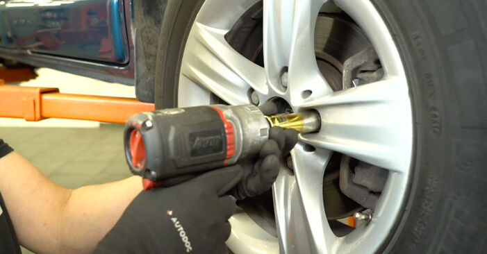OPEL VIVARO Platform/Chassis (E7) 1.9 DTI 2003 Control Arm replacement: free workshop manuals