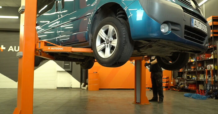Sostituzione Gommini Barra Stabilizzatrice Opel Vivaro A Combi 2.5 DTI (F7, J7, A07) 2003: manuali dell'autofficina