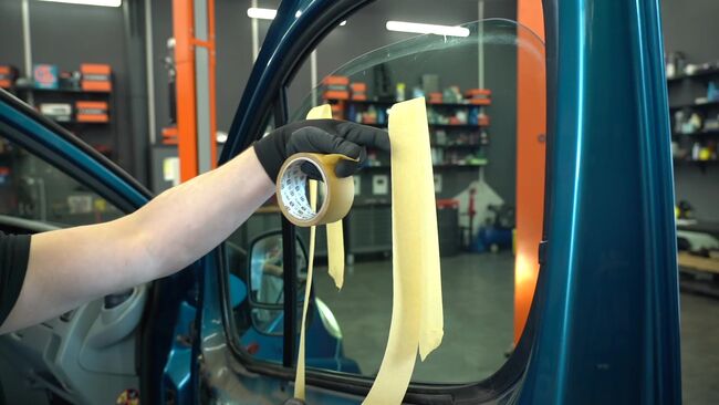 OPEL VIVARO -auton Lasinnostin: tee se itse -korjaamokäsikirja