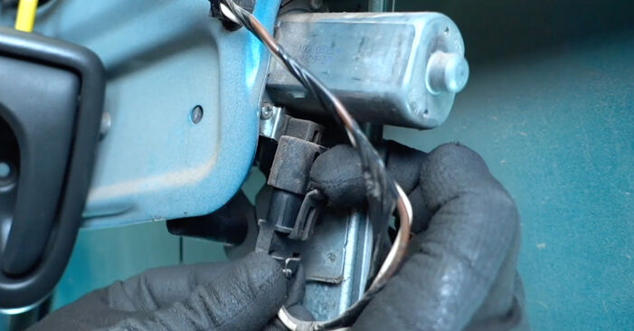Como trocar Elevador de Vidros no Opel Vivaro Van 2001 - manuais gratuitos em PDF e vídeo