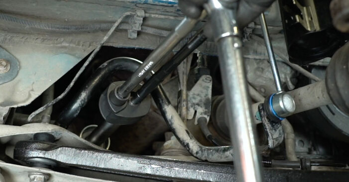 Cambio Rotula Axial De Direccion VAUXHALL VIVARO Box (F7) 1.9 DI 2004 usted mismo