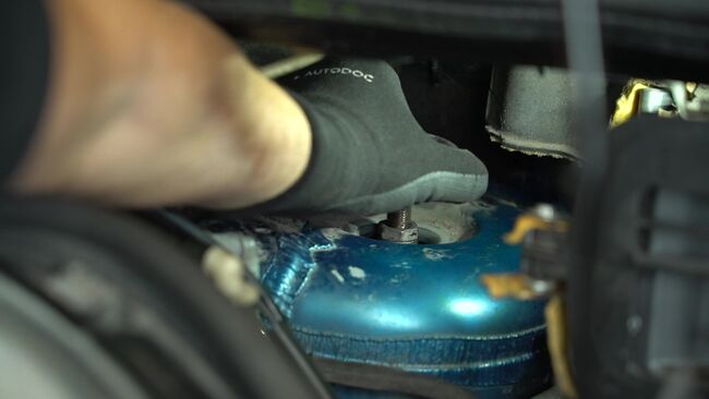 OPEL VIVARO Amort vahetamine: tasuta töökoja juhendid