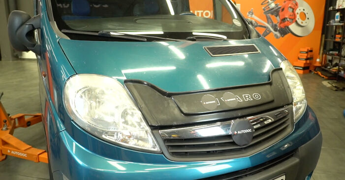 Austauschen Anleitung Kraftstofffilter am Opel Vivaro A Combi 2011 2.0 CDTI (F7, J7, A07) selbst