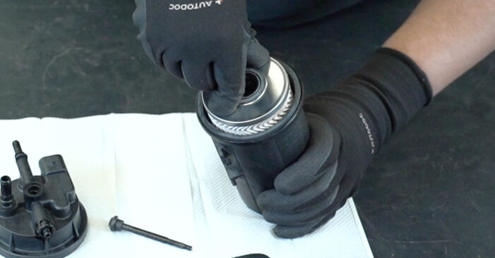 Cambio Filtro de Combustible Opel Movano B Bus 2020 usted mismo