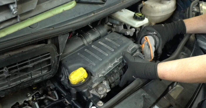 Thermostat beim OPEL VIVARO 2.0 CDTI (F7, J7, A07) 2008 selber erneuern - DIY-Manual