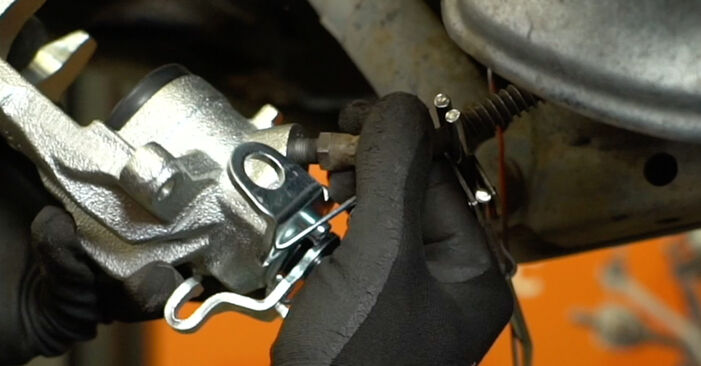 Trocar Pinças de Travão no OPEL Vivaro A Combi (X83) 2.5 CDTI (F7, J7, A07) 2004 por conta própria